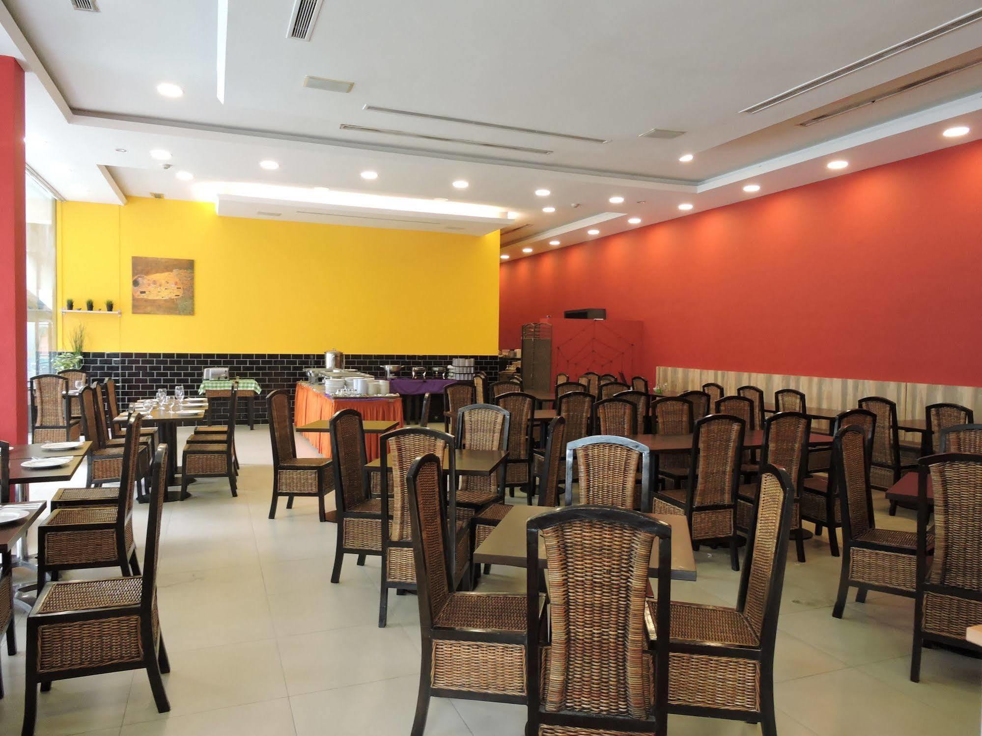 Holiday Inn Express Singapore Serangoon By Ihg Екстер'єр фото