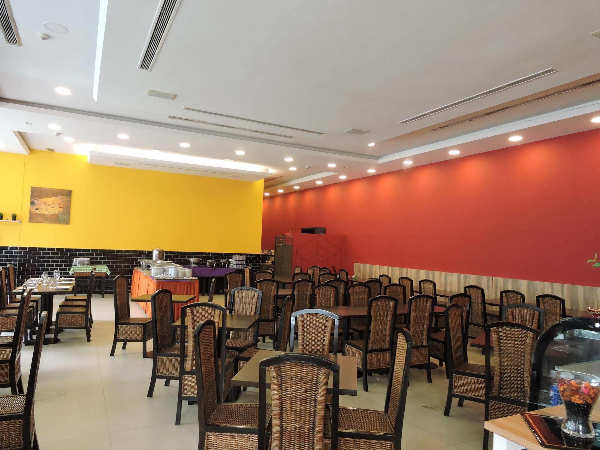 Holiday Inn Express Singapore Serangoon By Ihg Екстер'єр фото